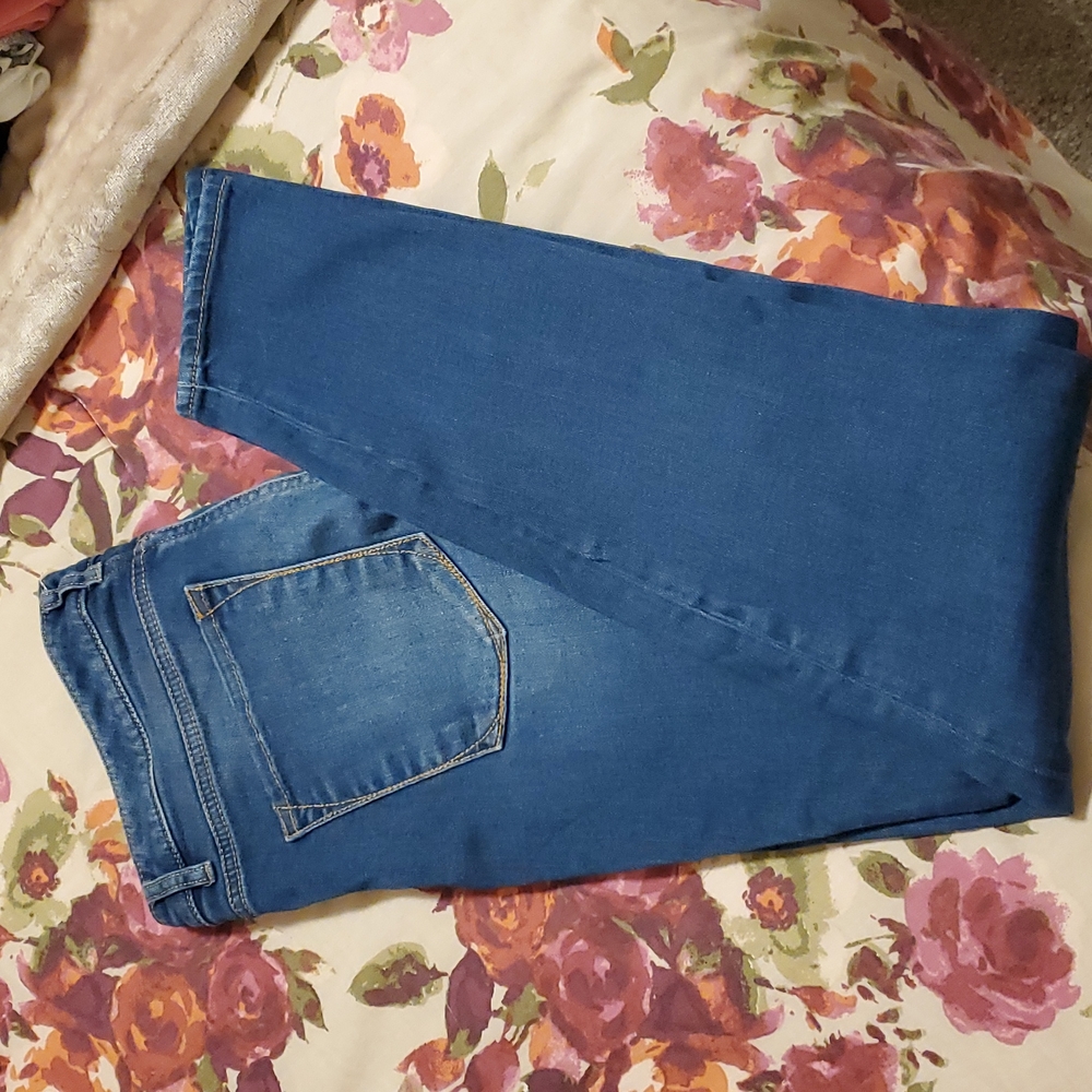 L.L.Bean signature skinny jeans
